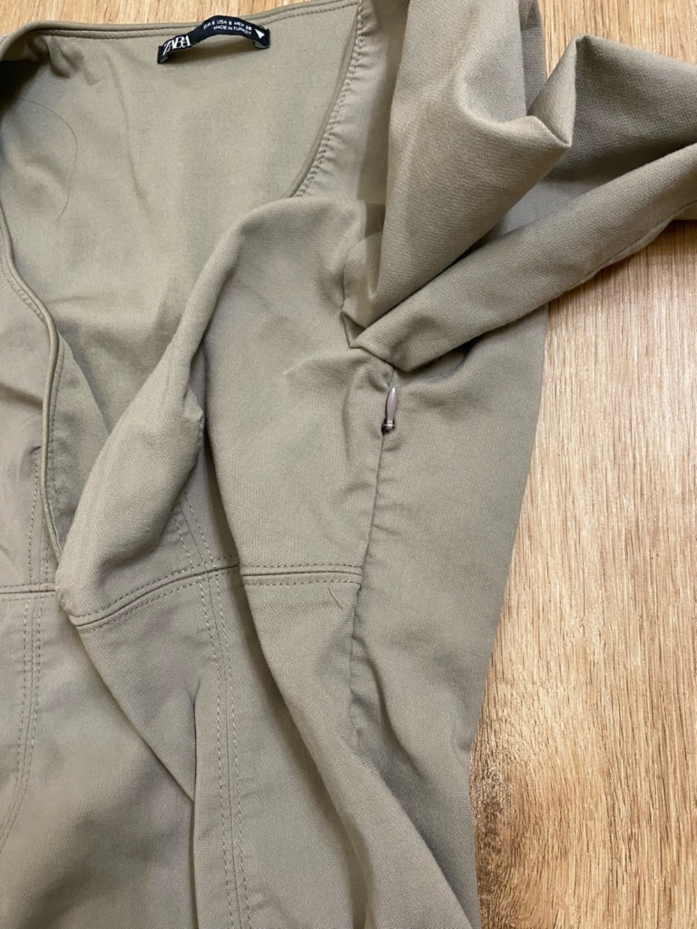 Zara Olive Green V-Neck Long-Sleeve Mini Dress with Slit Cuffs - Picture 9 of 9
